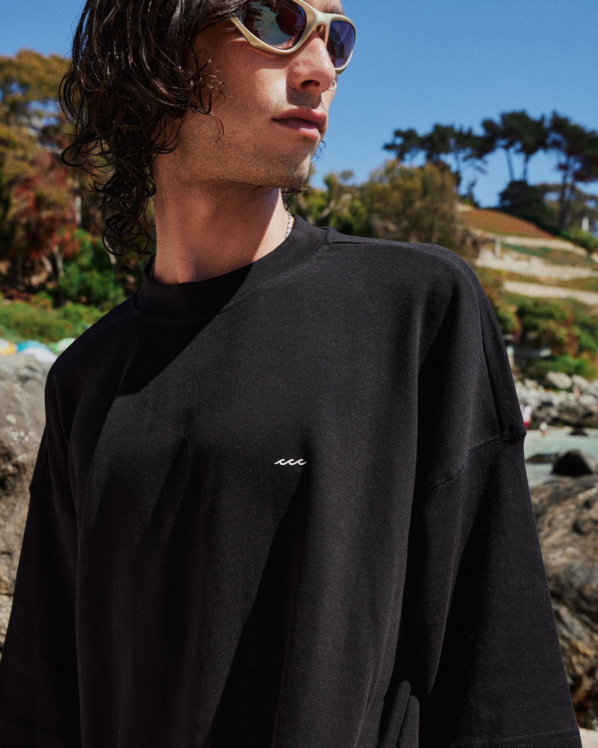 POLERA SMILE BLACK OVERSIZE
