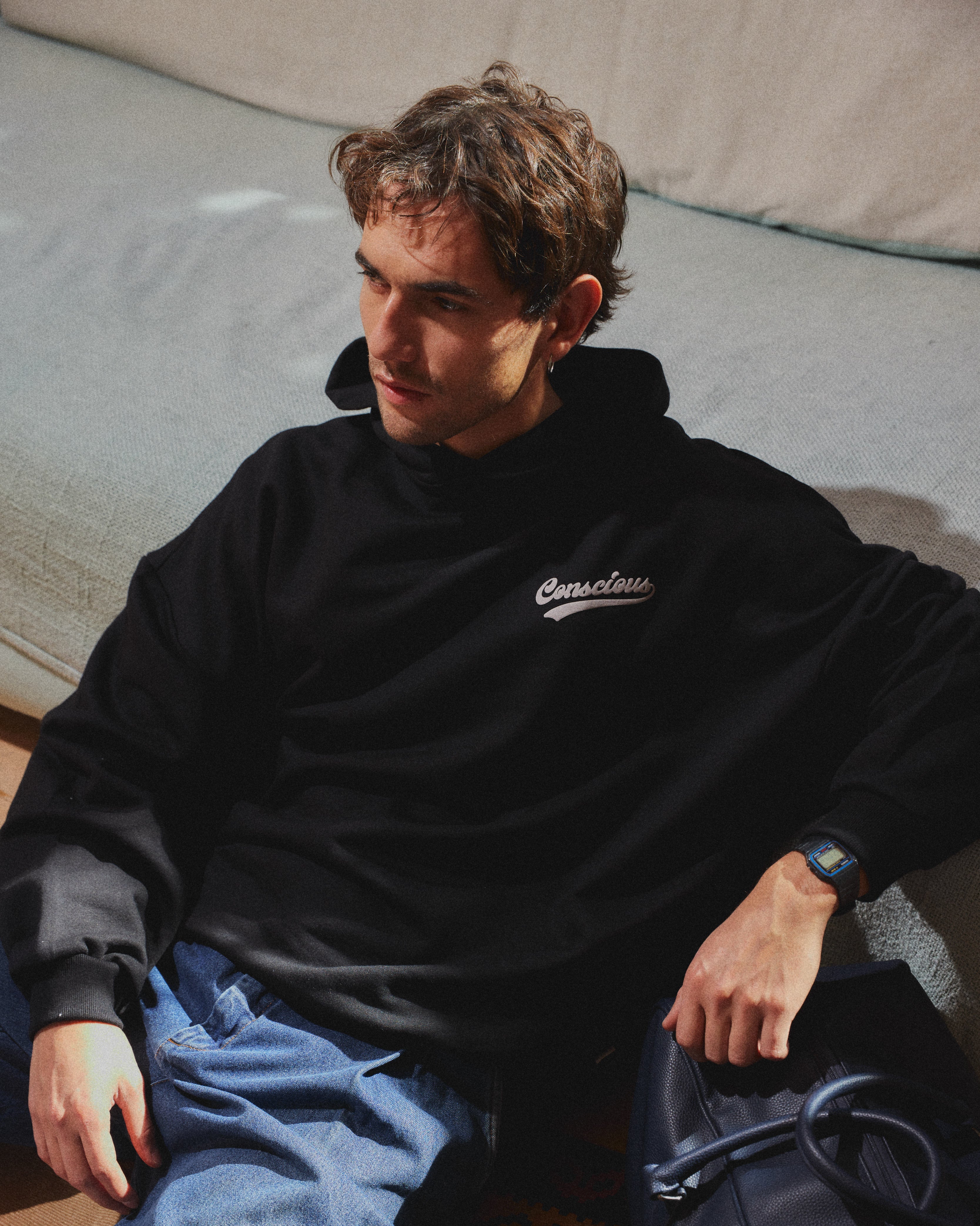 CONS ® NEGRO HIDDEN POCKETS HOODIE