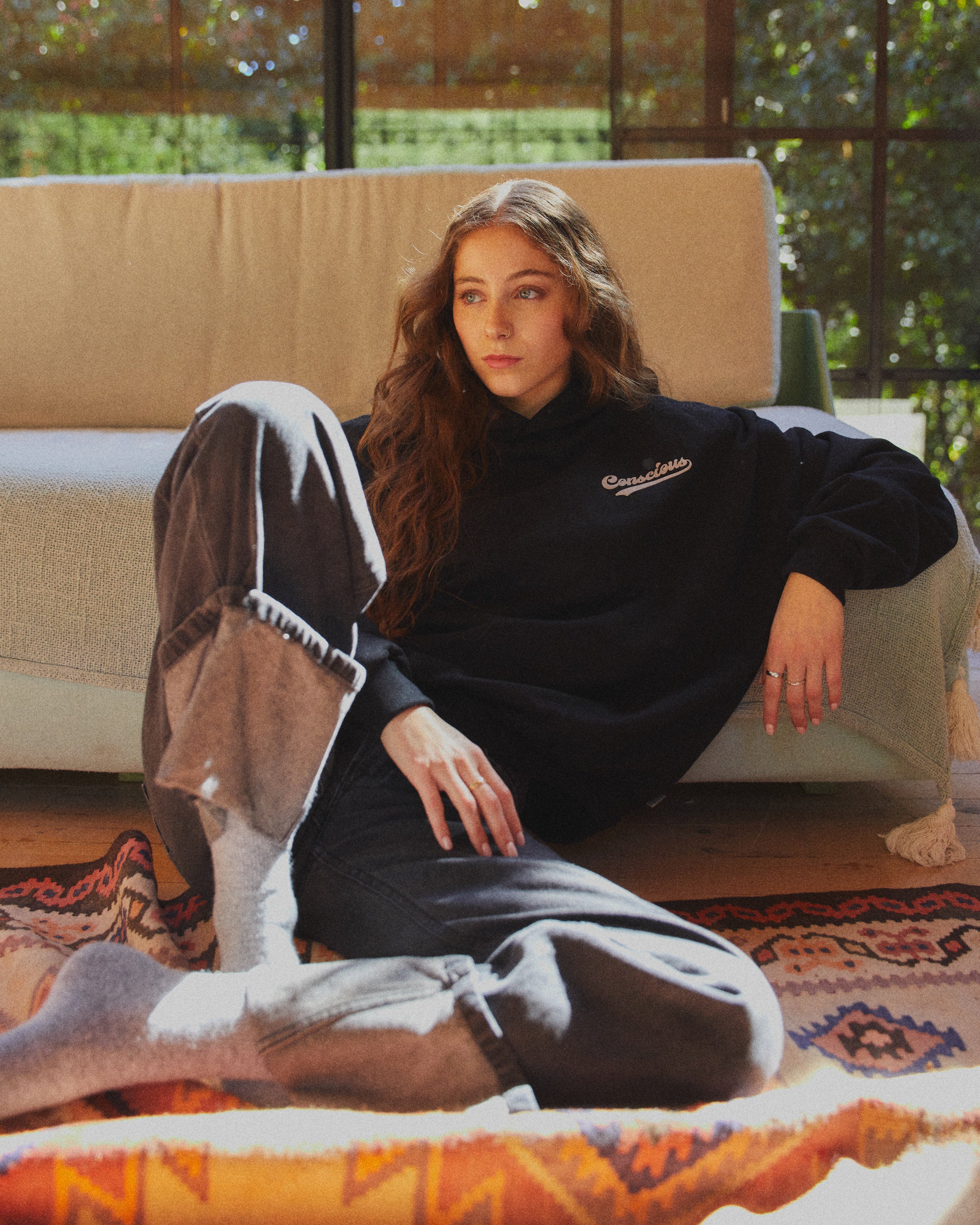 CONS ® NEGRO HIDDEN POCKETS HOODIE
