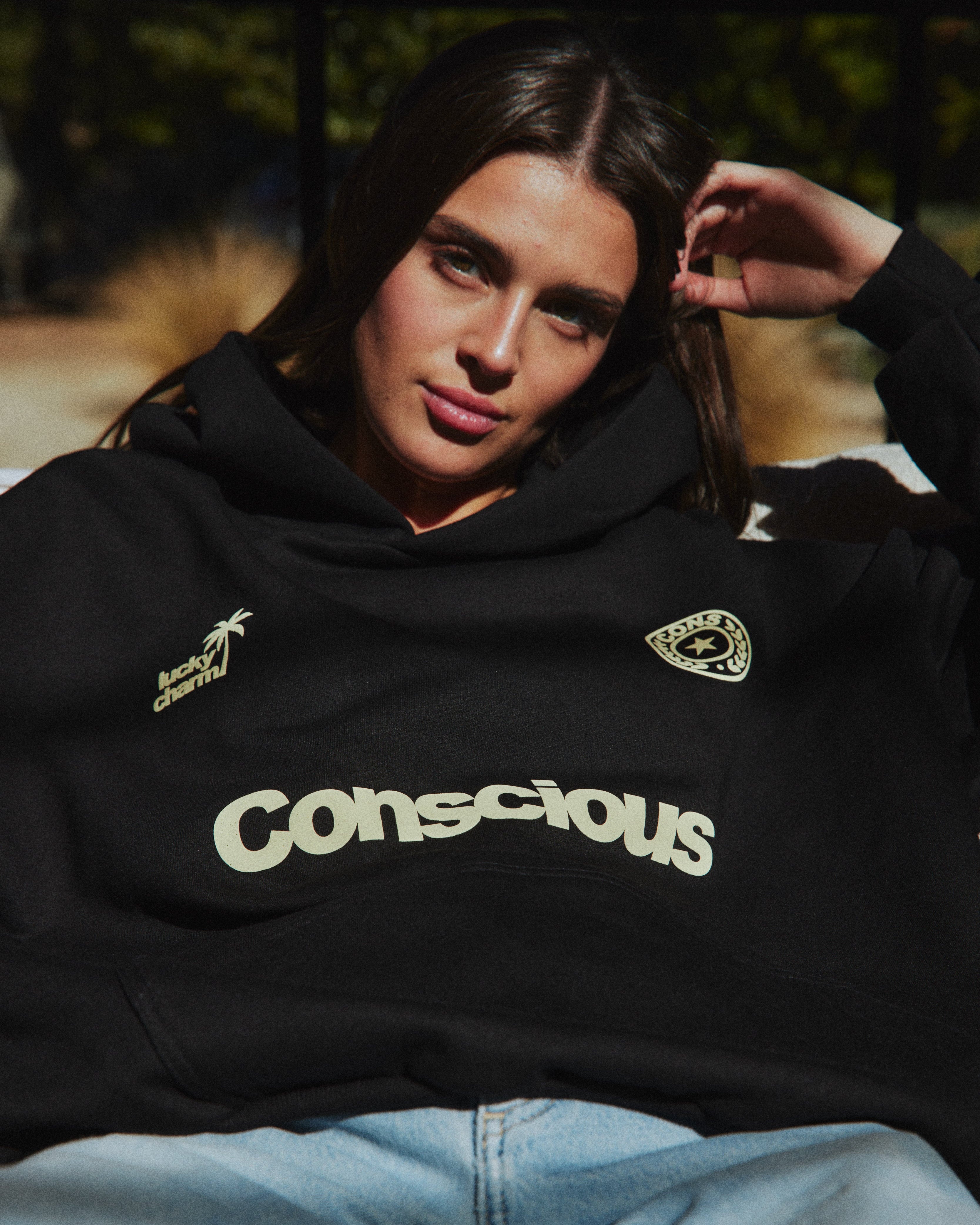 HOODIE LUCKY CHARM NEGRO