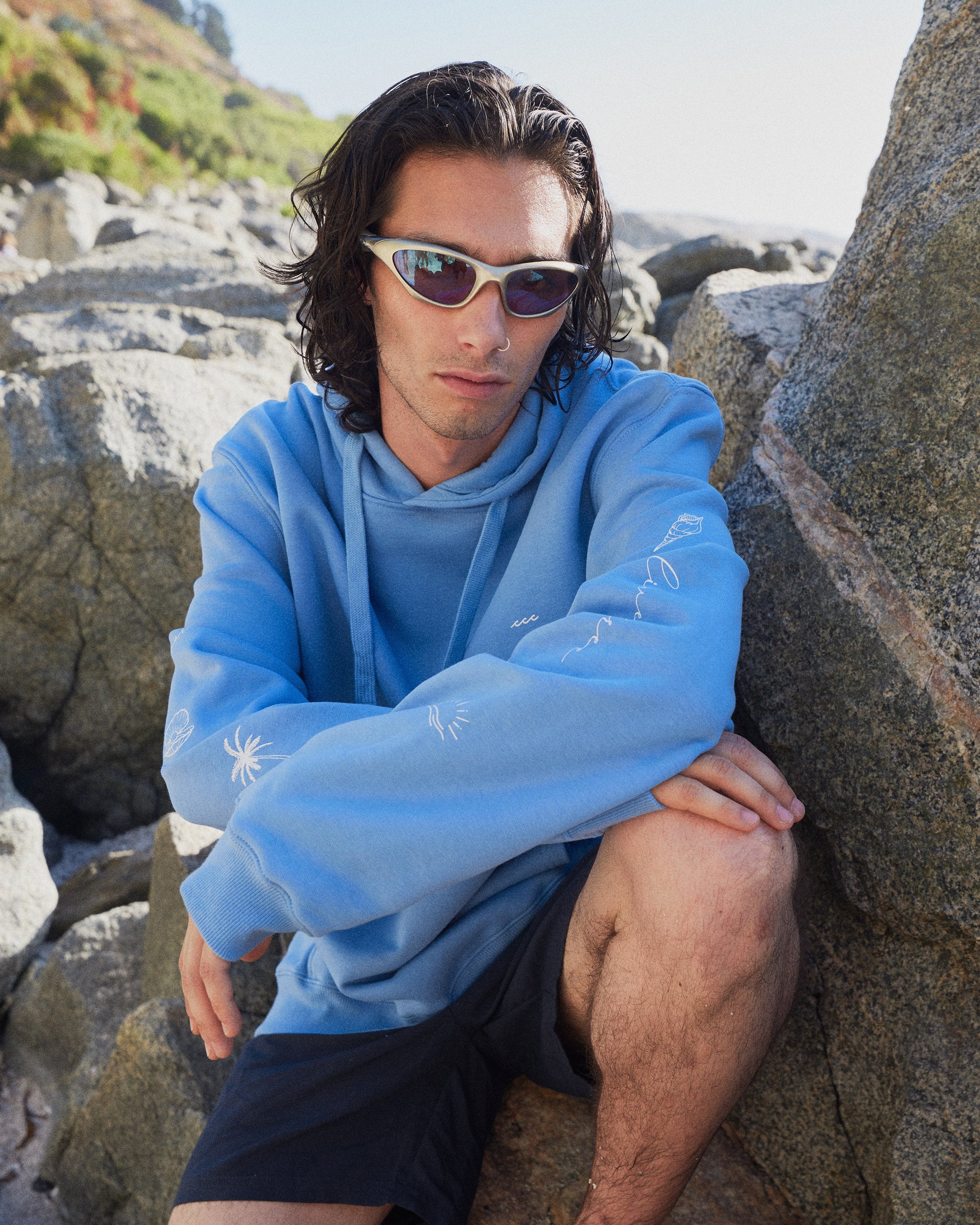 HOODIE SLEEVE BEACH SKY