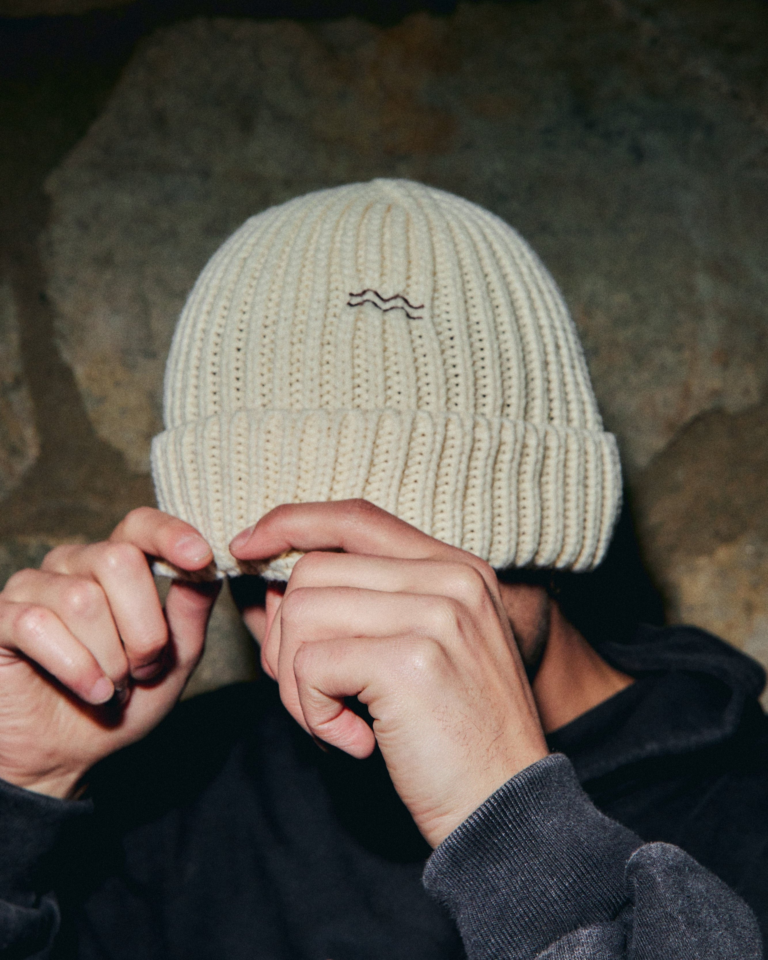 BEANIE WAVES BEIGE