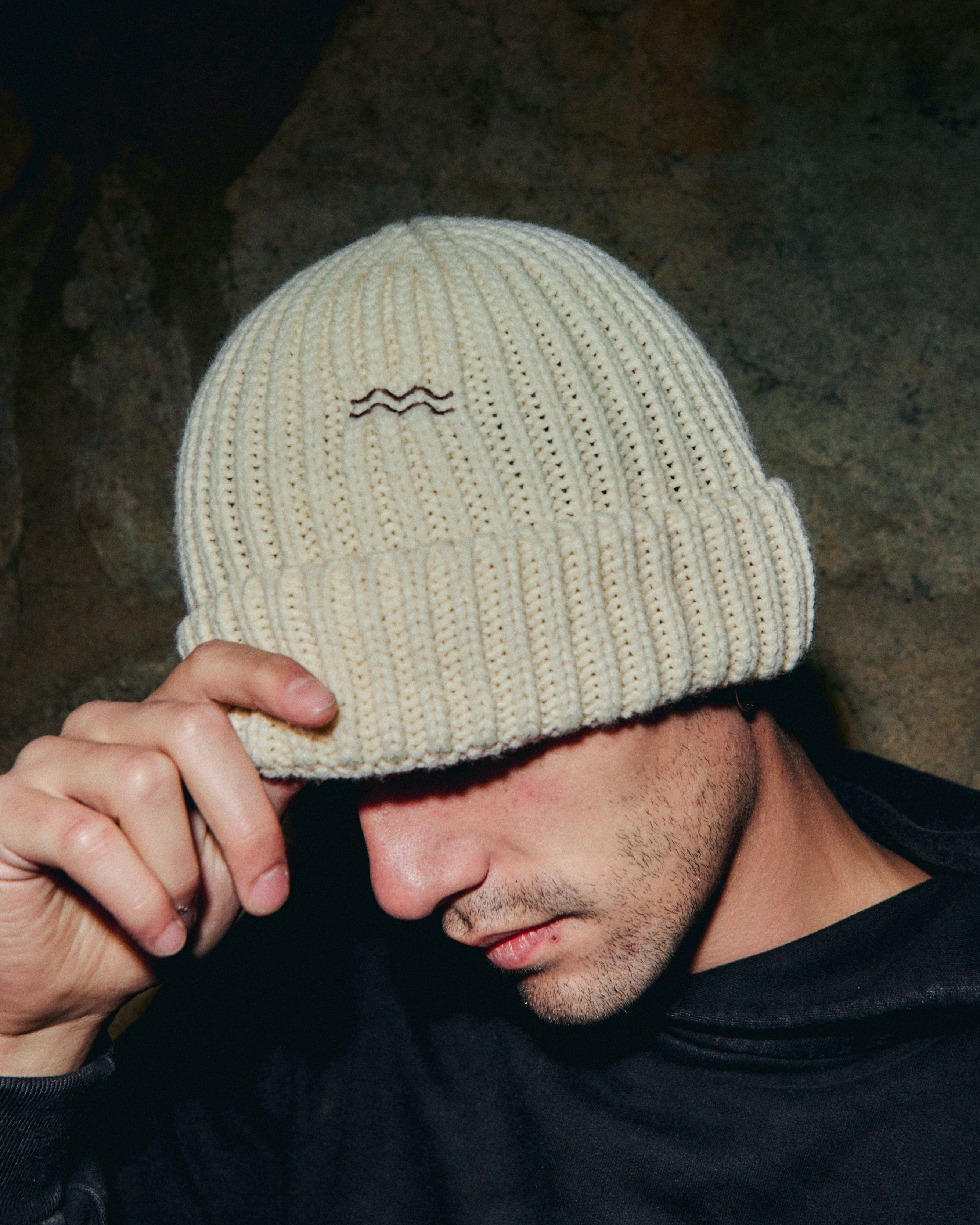 BEANIE WAVES BEIGE