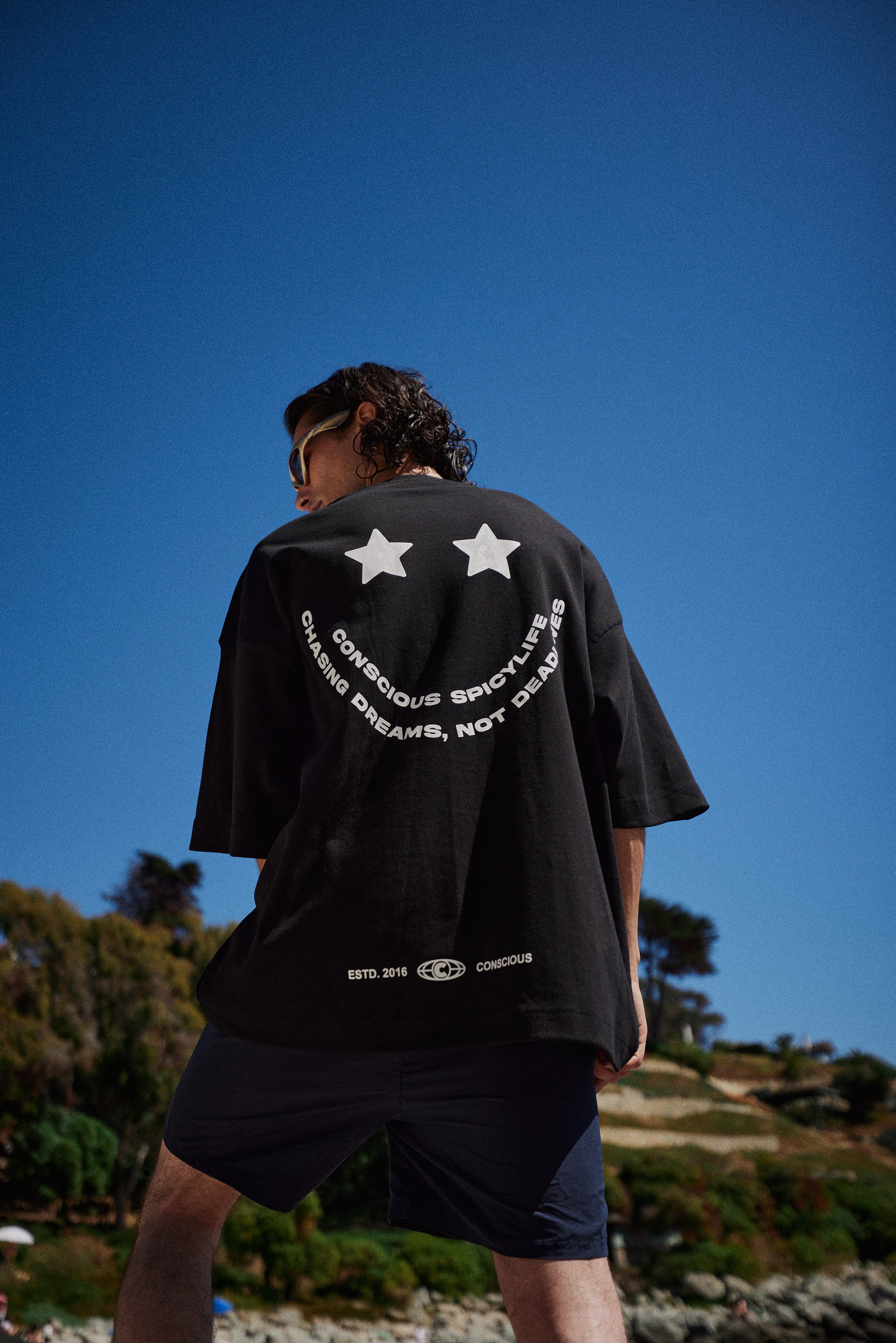 POLERA SMILE BLACK OVERSIZE