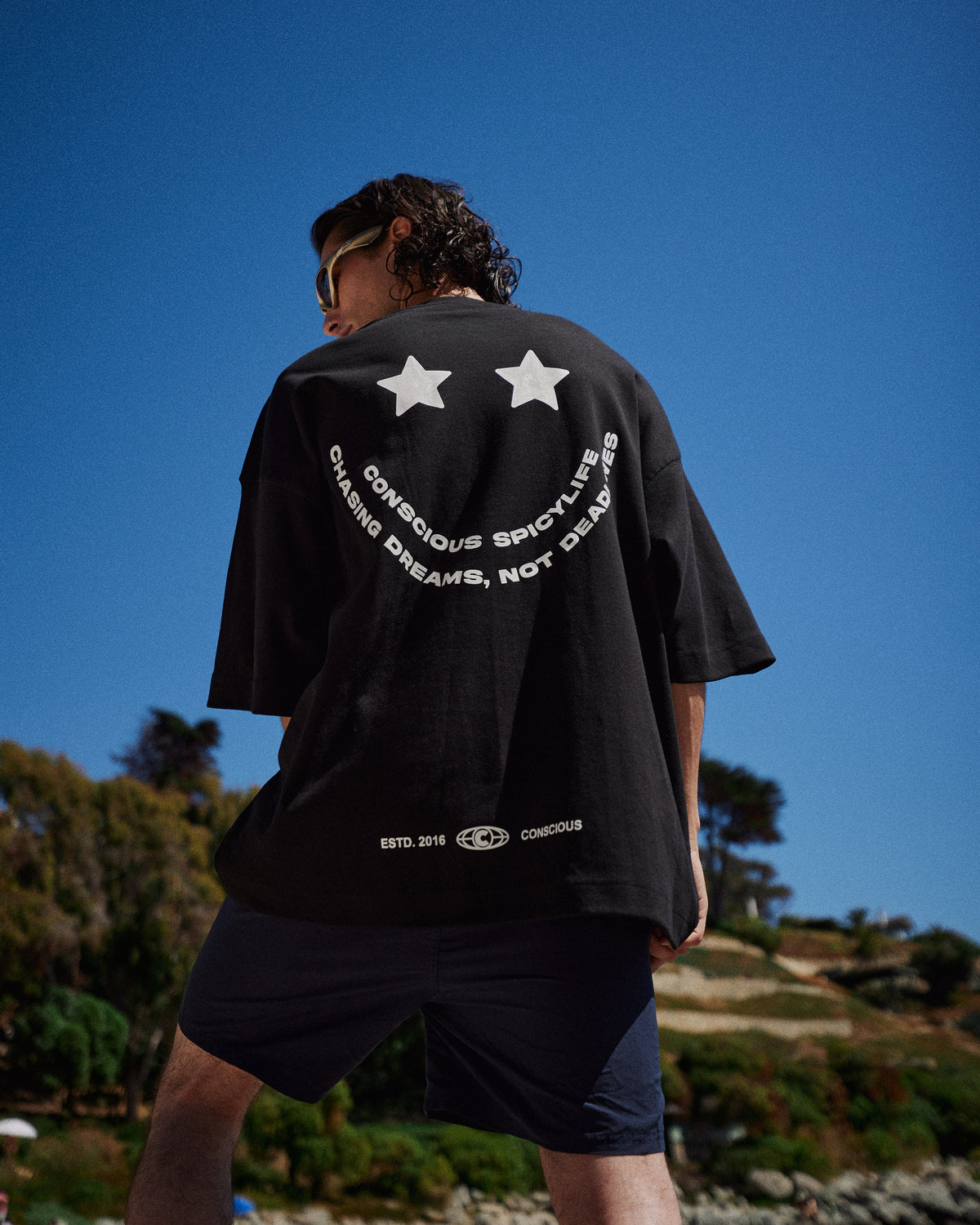 POLERA SMILE BLACK OVERSIZE