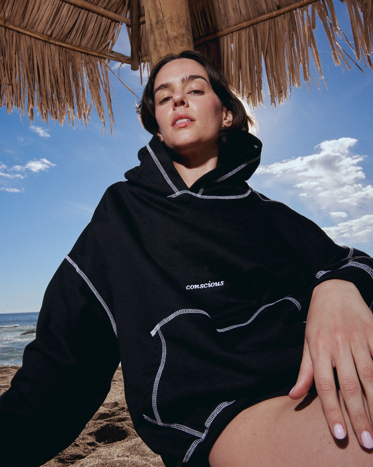 HOODIE OUTLINE BLACK