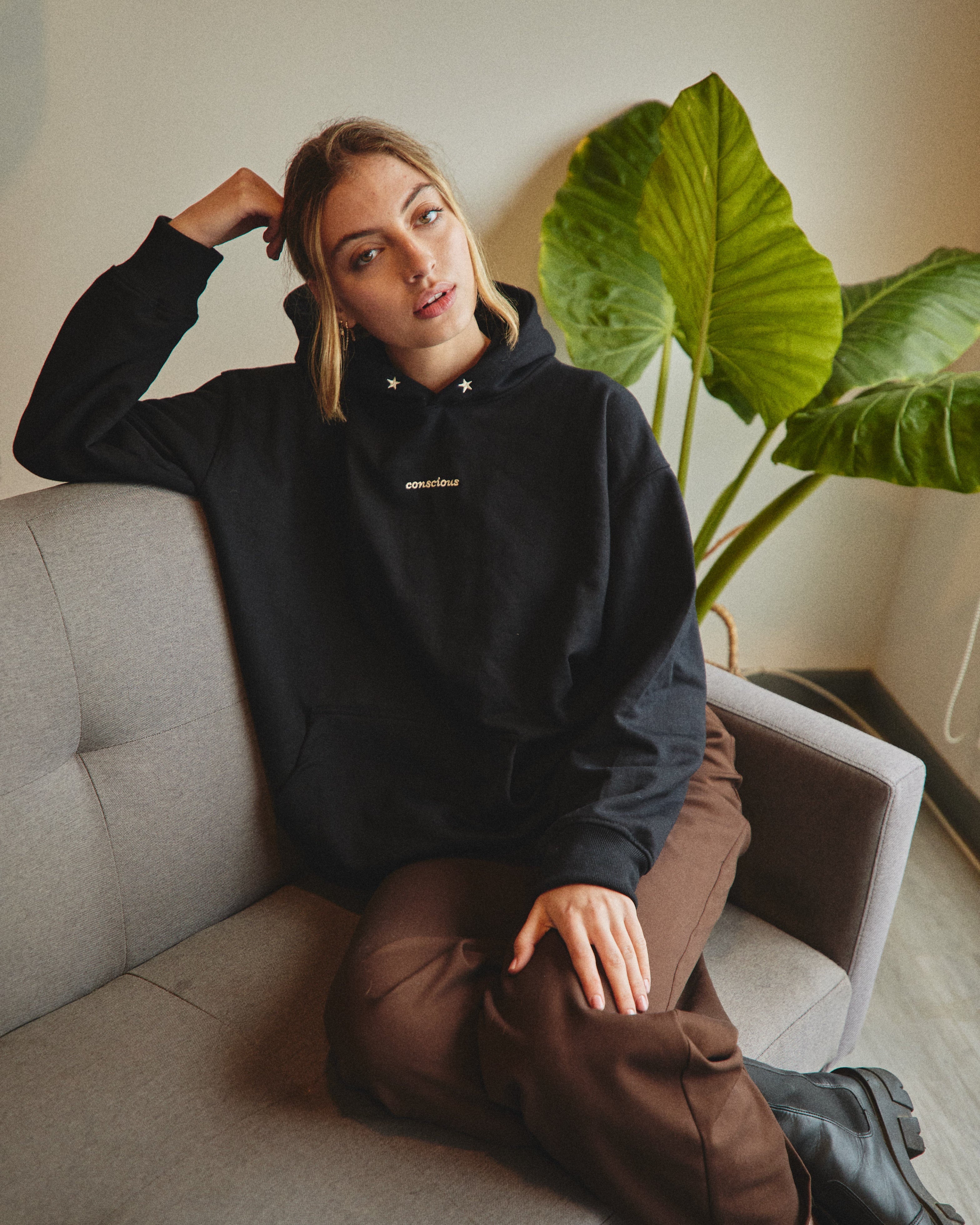 HOODIE CONSCIOUS STARS BLACK OVERSIZE