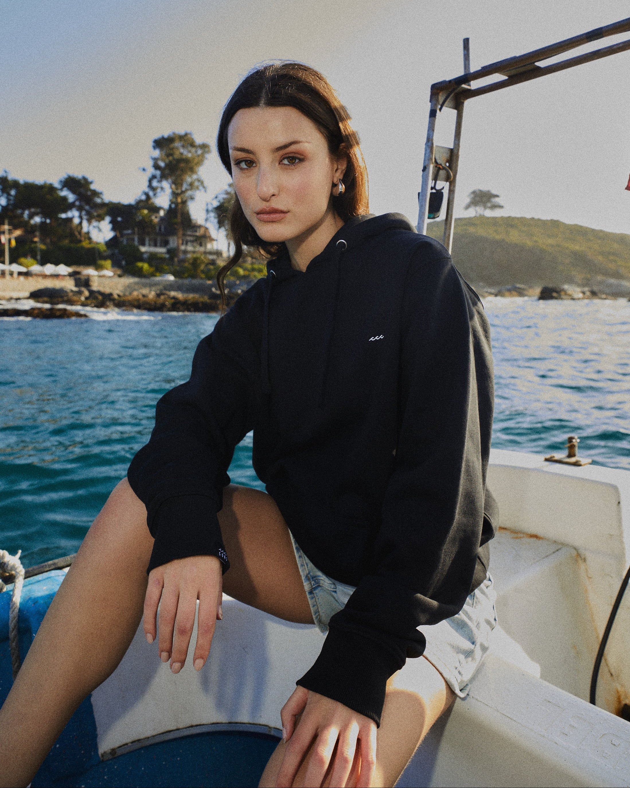 HOODIE DISCO THERAPY BLACK