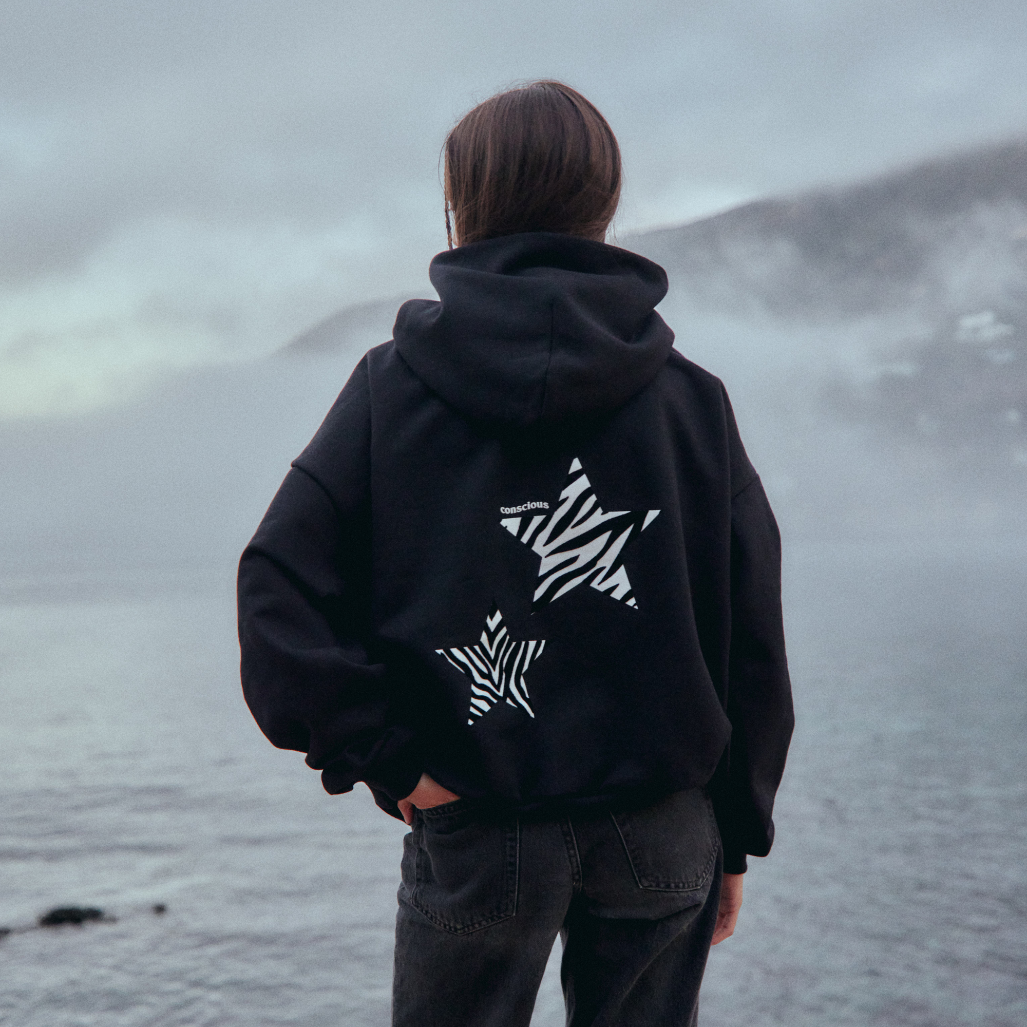 HOODIE PRINT STARS NEGRO