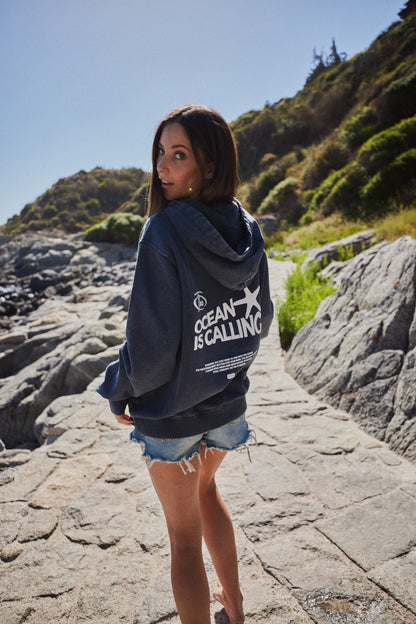 HOODIE OCEAN IS CALLING BLUE ACID WASH ♀