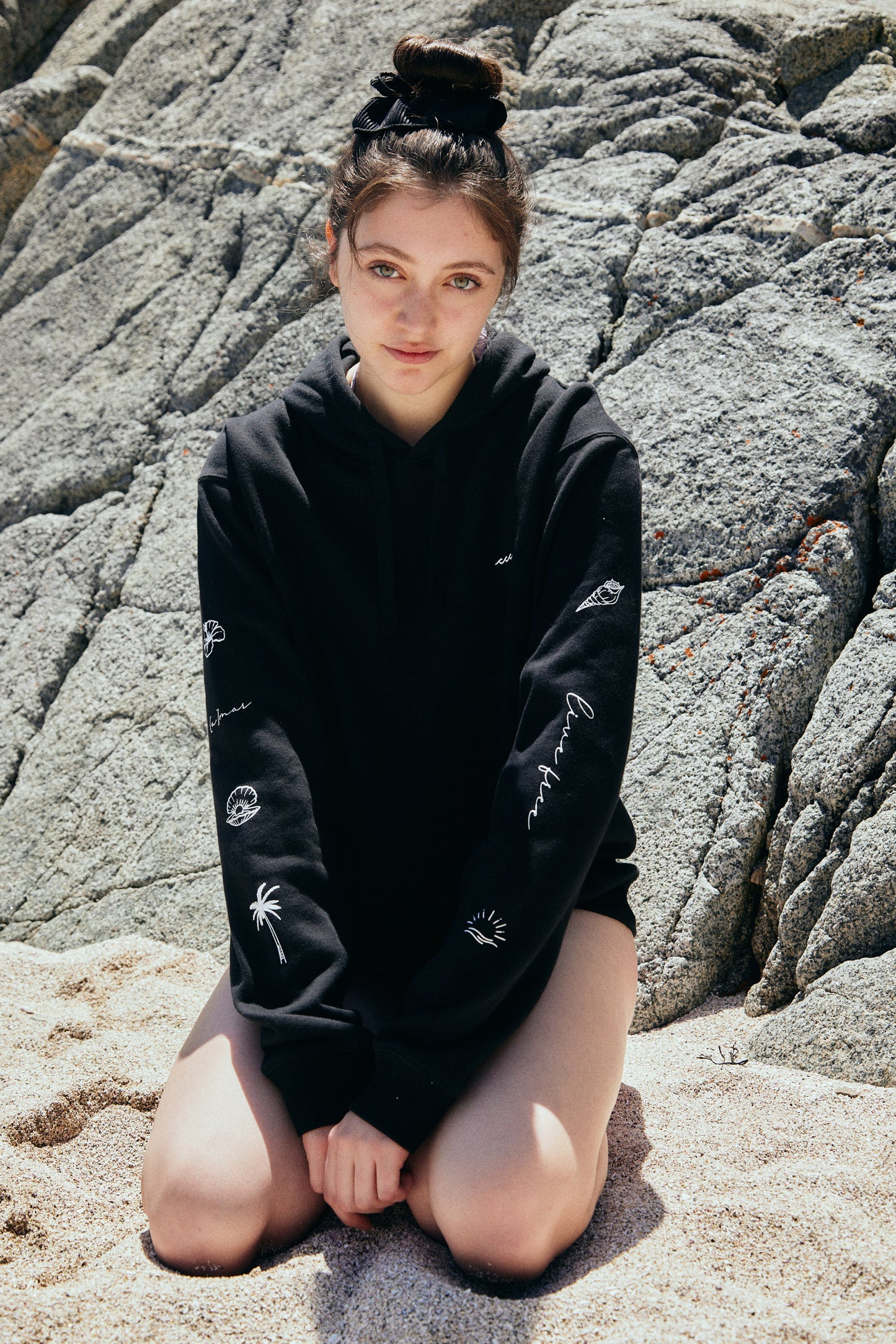 HOODIE SLEEVE BEACH NEGRO ♀