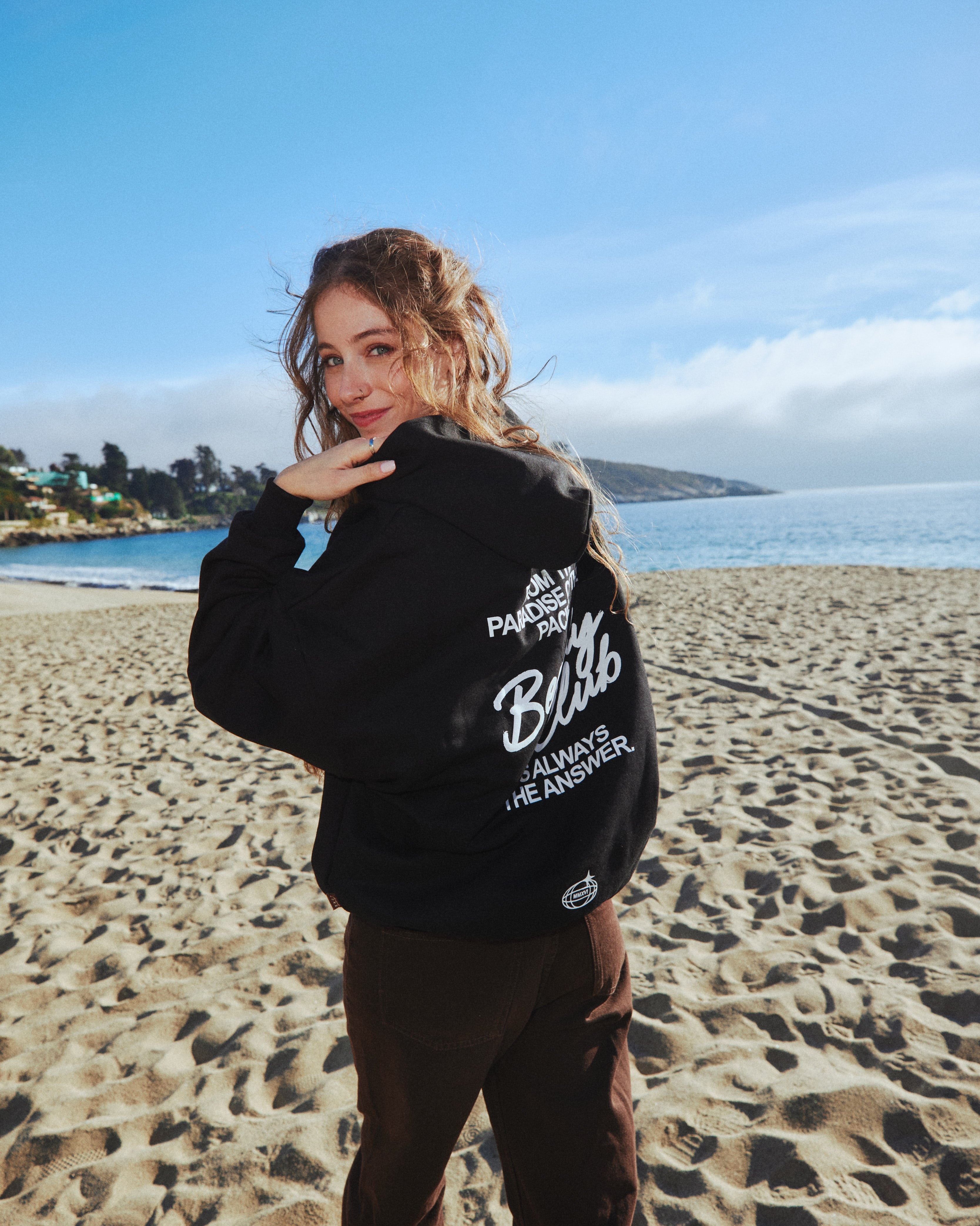 BEACHY HIDDEN POCKETS HOODIE