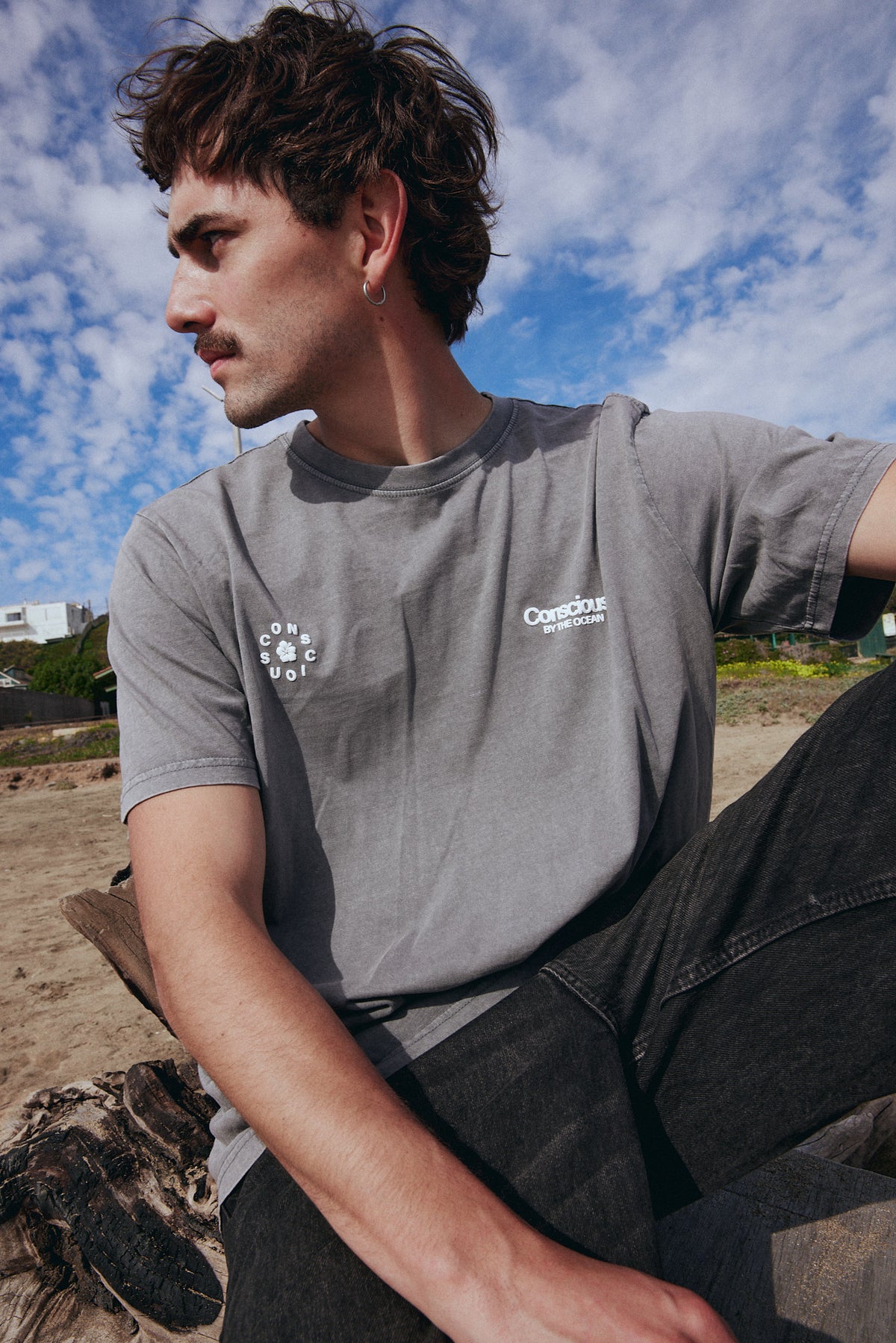 POLERA CONS BY THE OCEAN GRAY