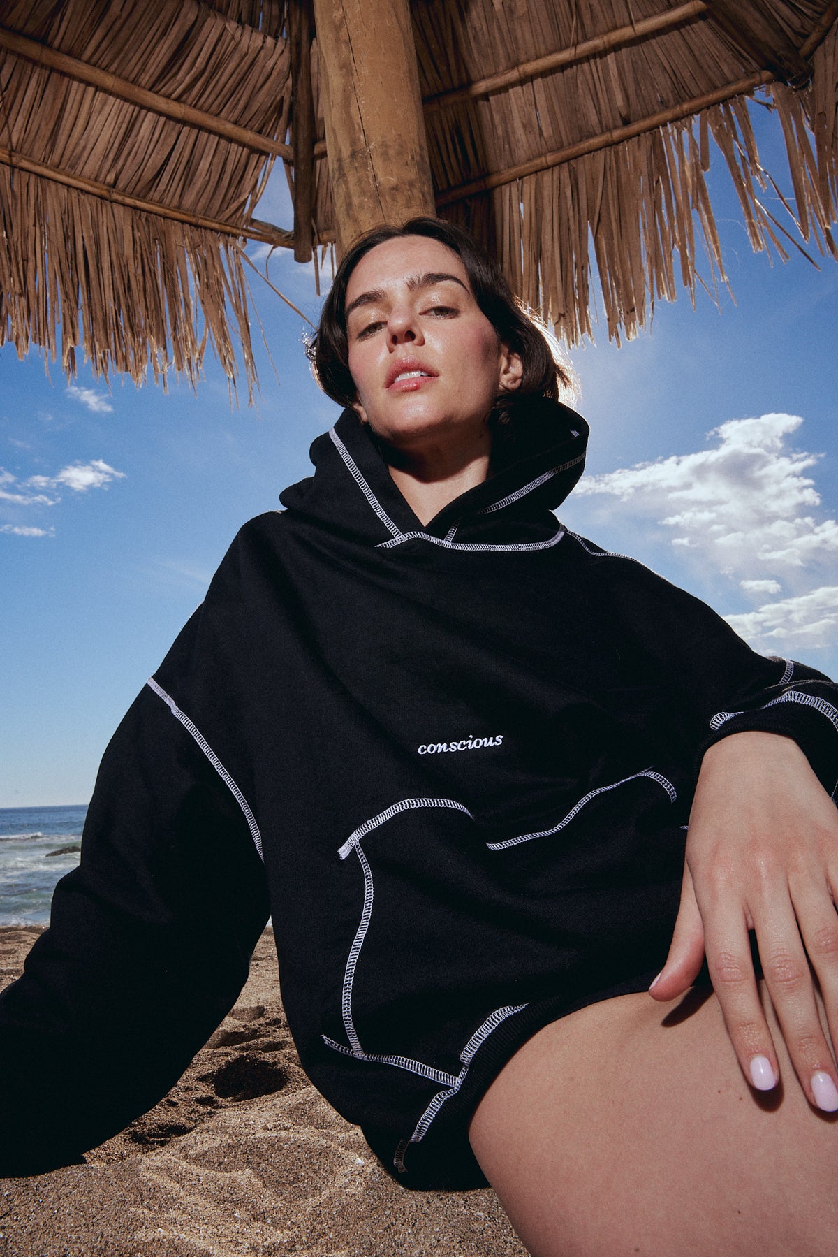 HOODIE OUTLINE BLACK