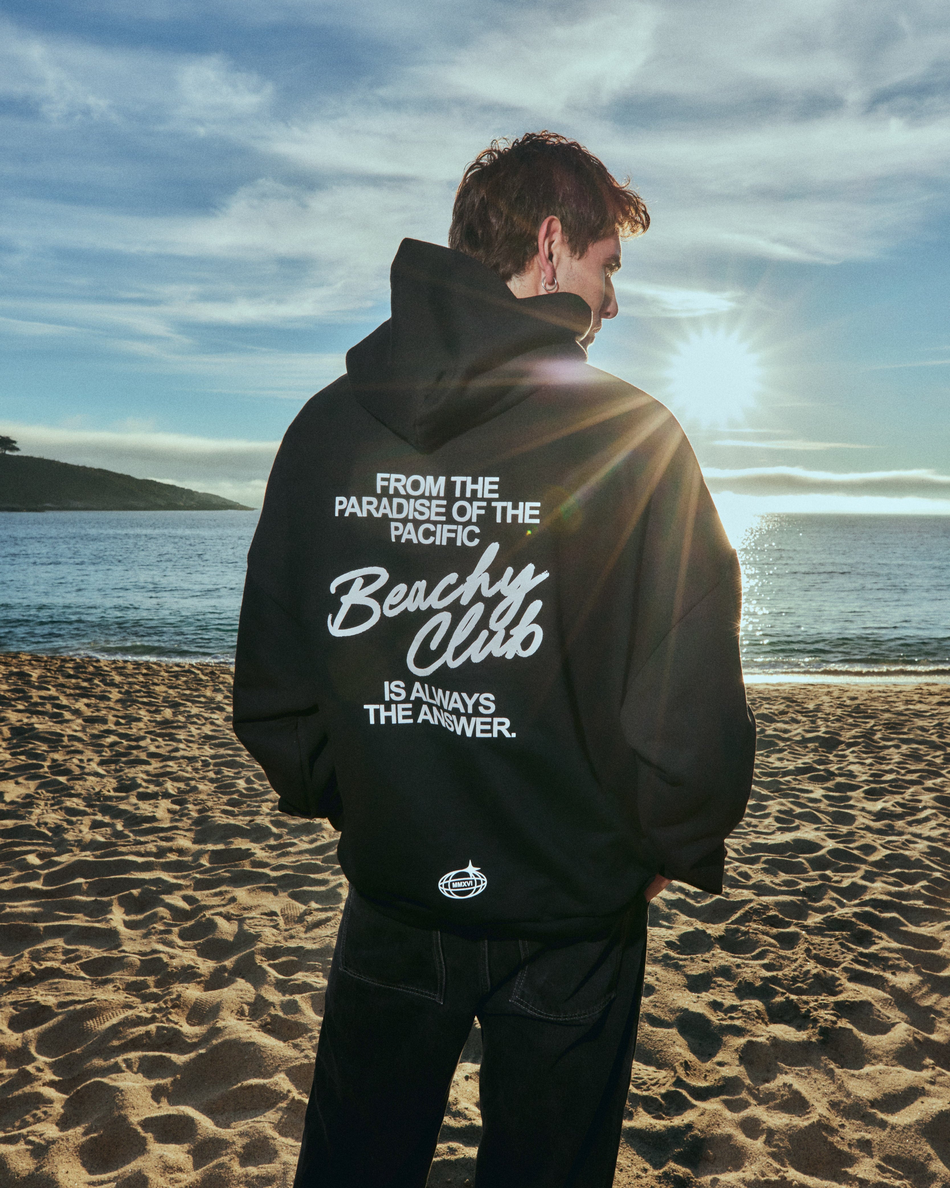 BEACHY HIDDEN POCKETS HOODIE