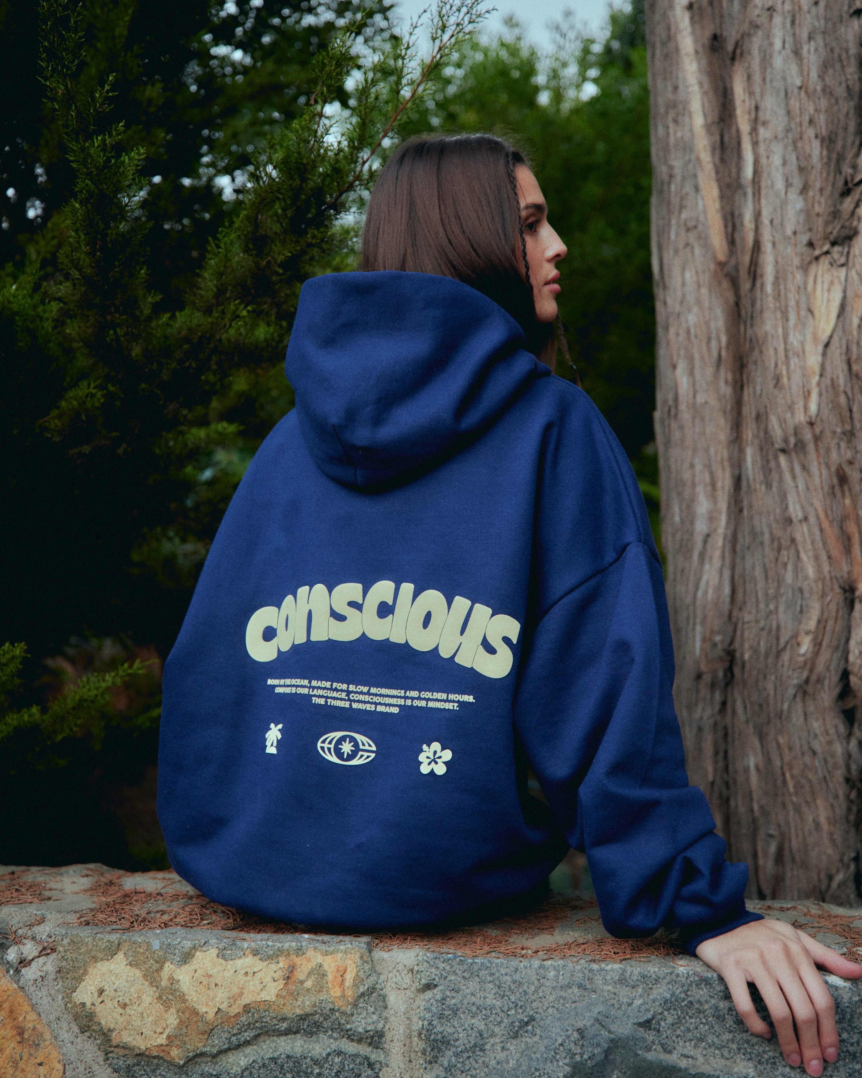 HOODIE OCEAN BORN BLUE