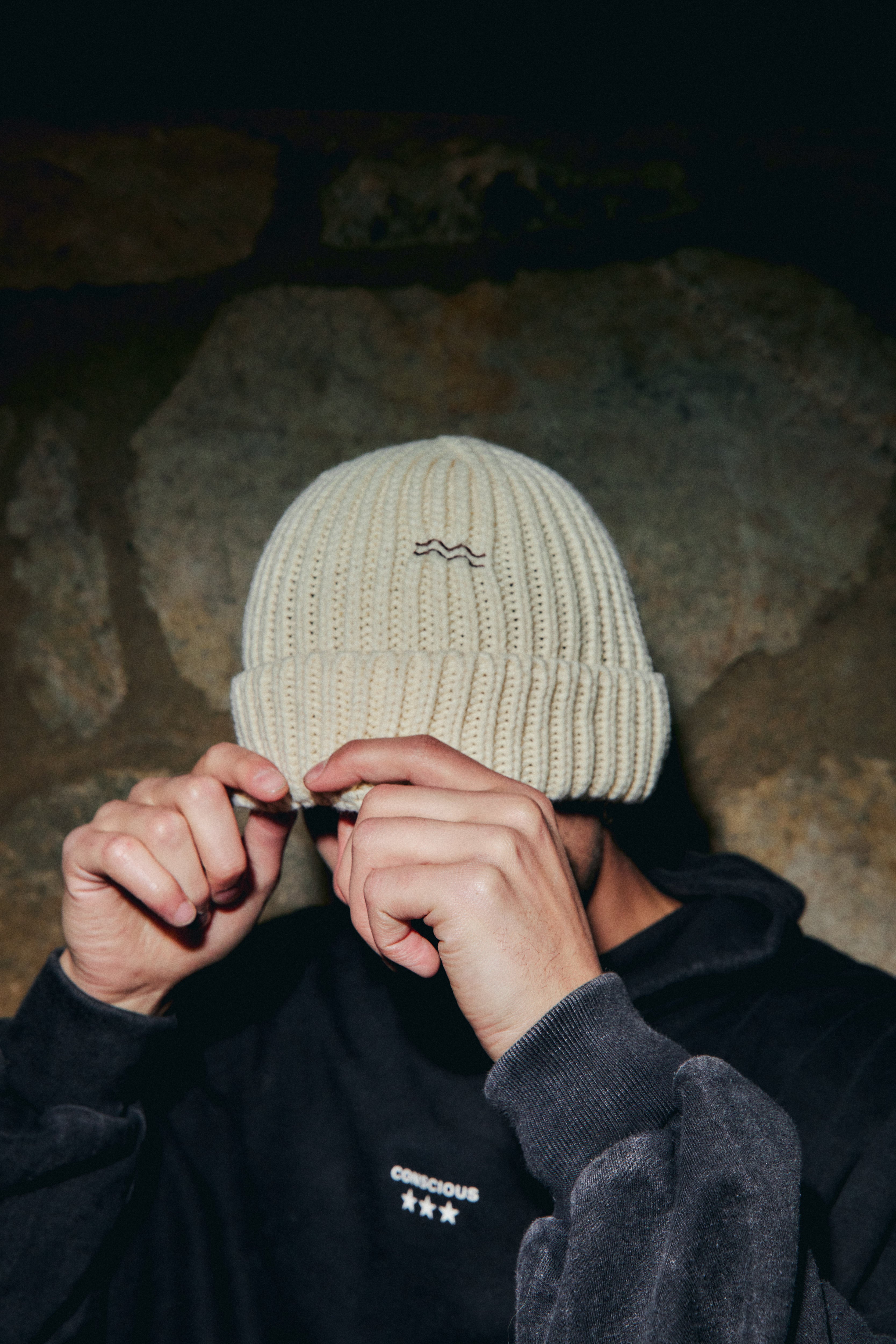 BEANIE WAVES BEIGE