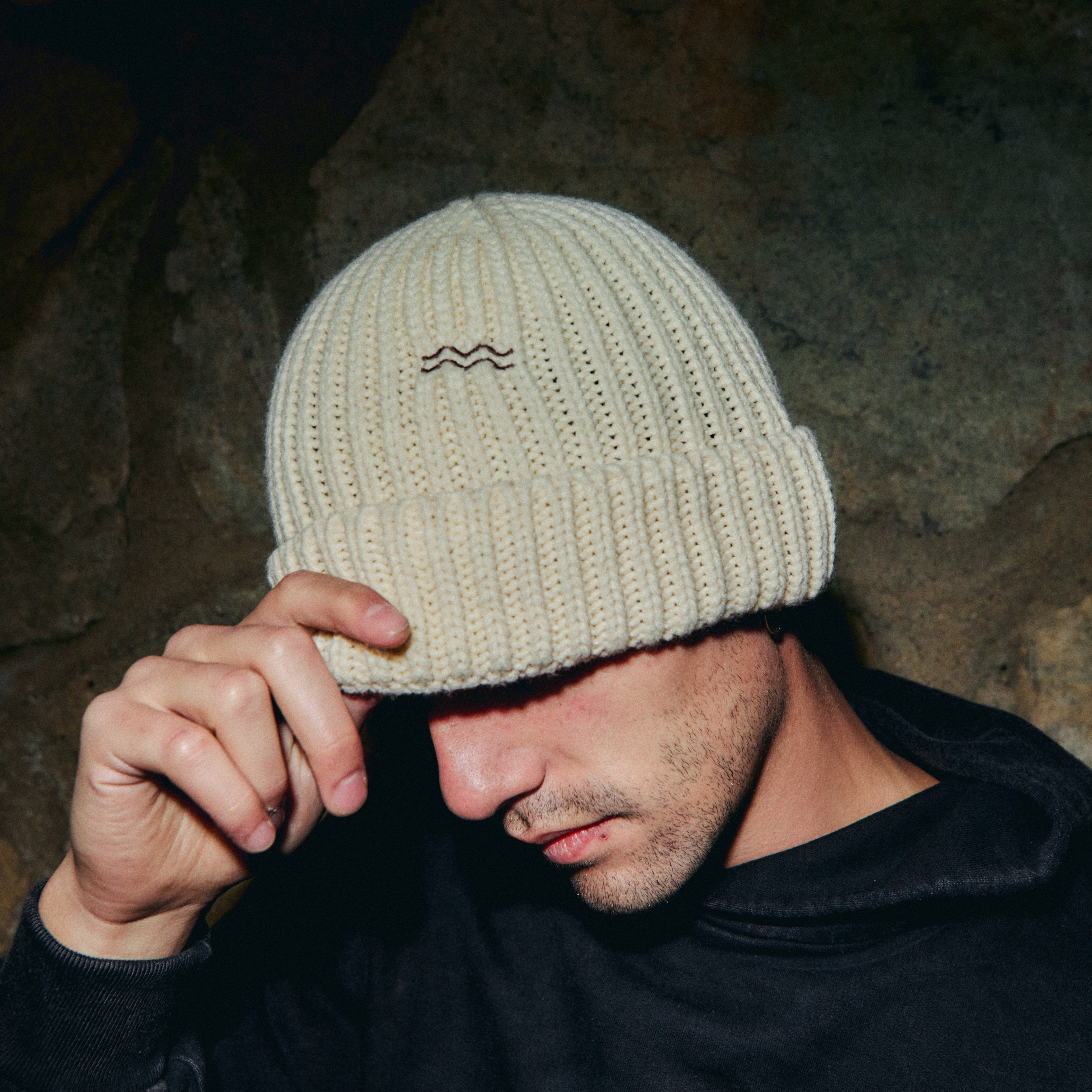 BEANIE WAVES BEIGE