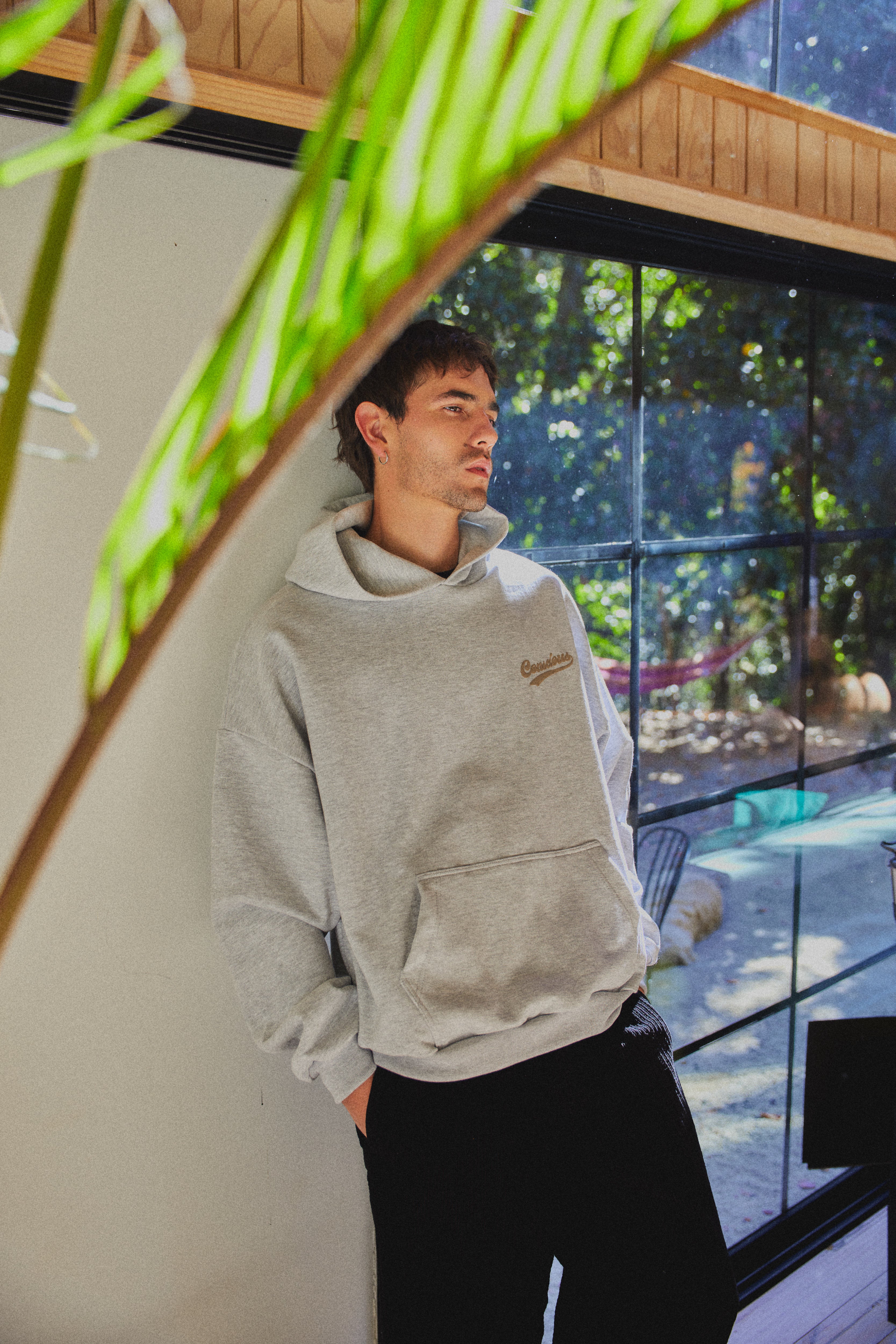 HOODIE CONS ® STONE GRAY
