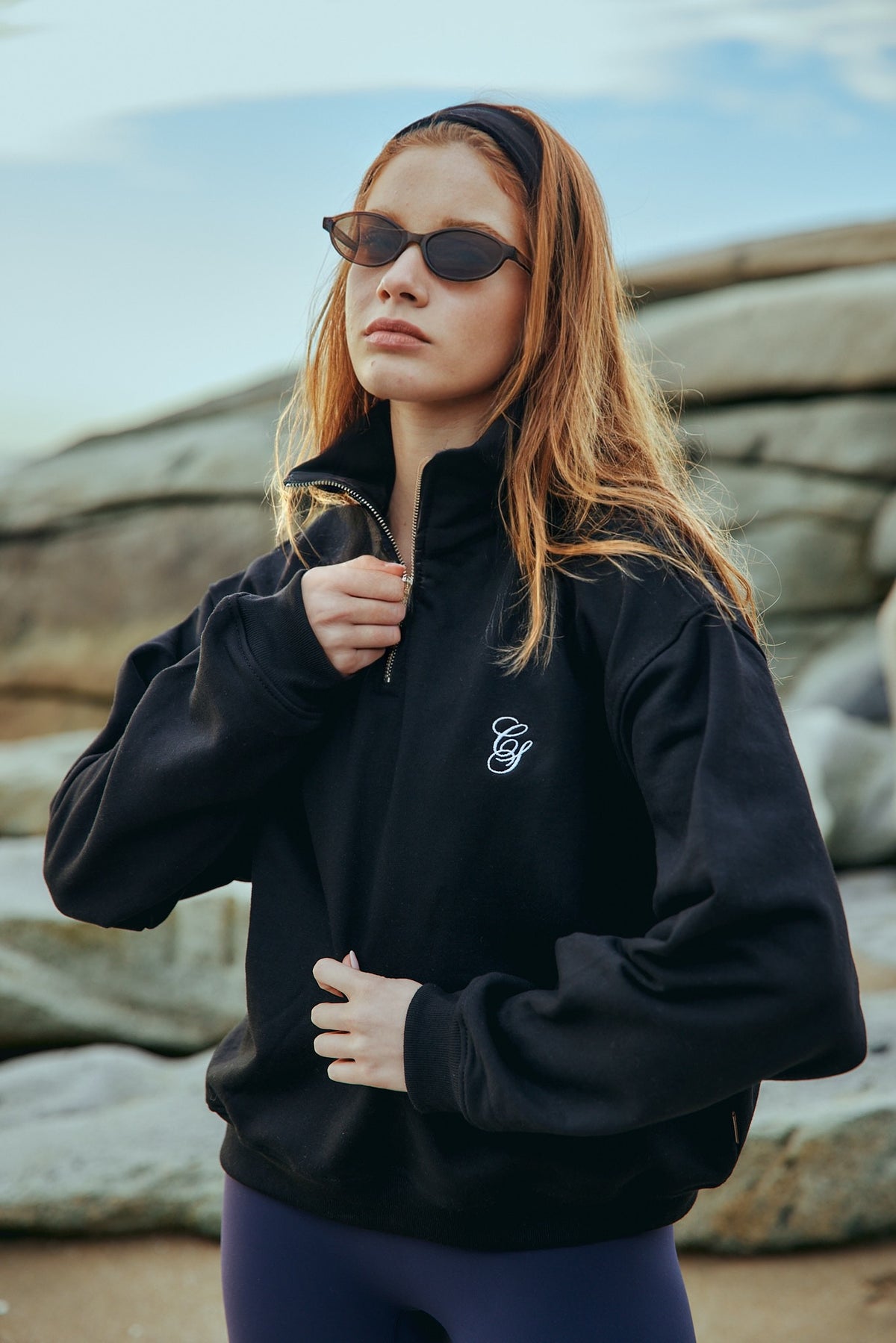 QUARTER ZIP SCRIPT BLACK
