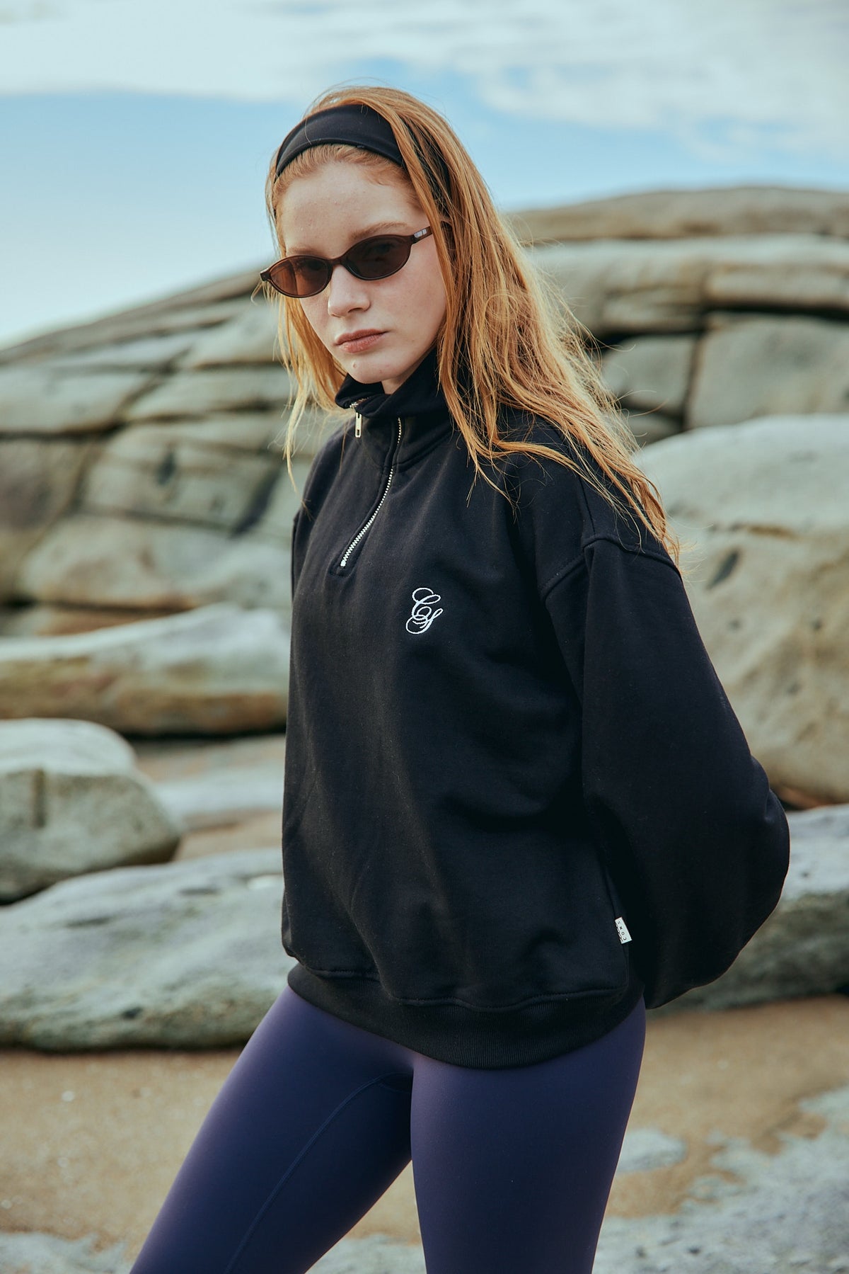 QUARTER ZIP SCRIPT BLACK
