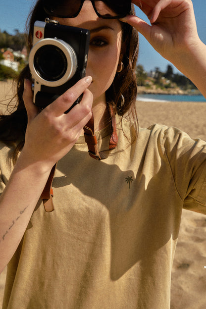 POLERA PALM TREE ACID WASH BEIGE ♀