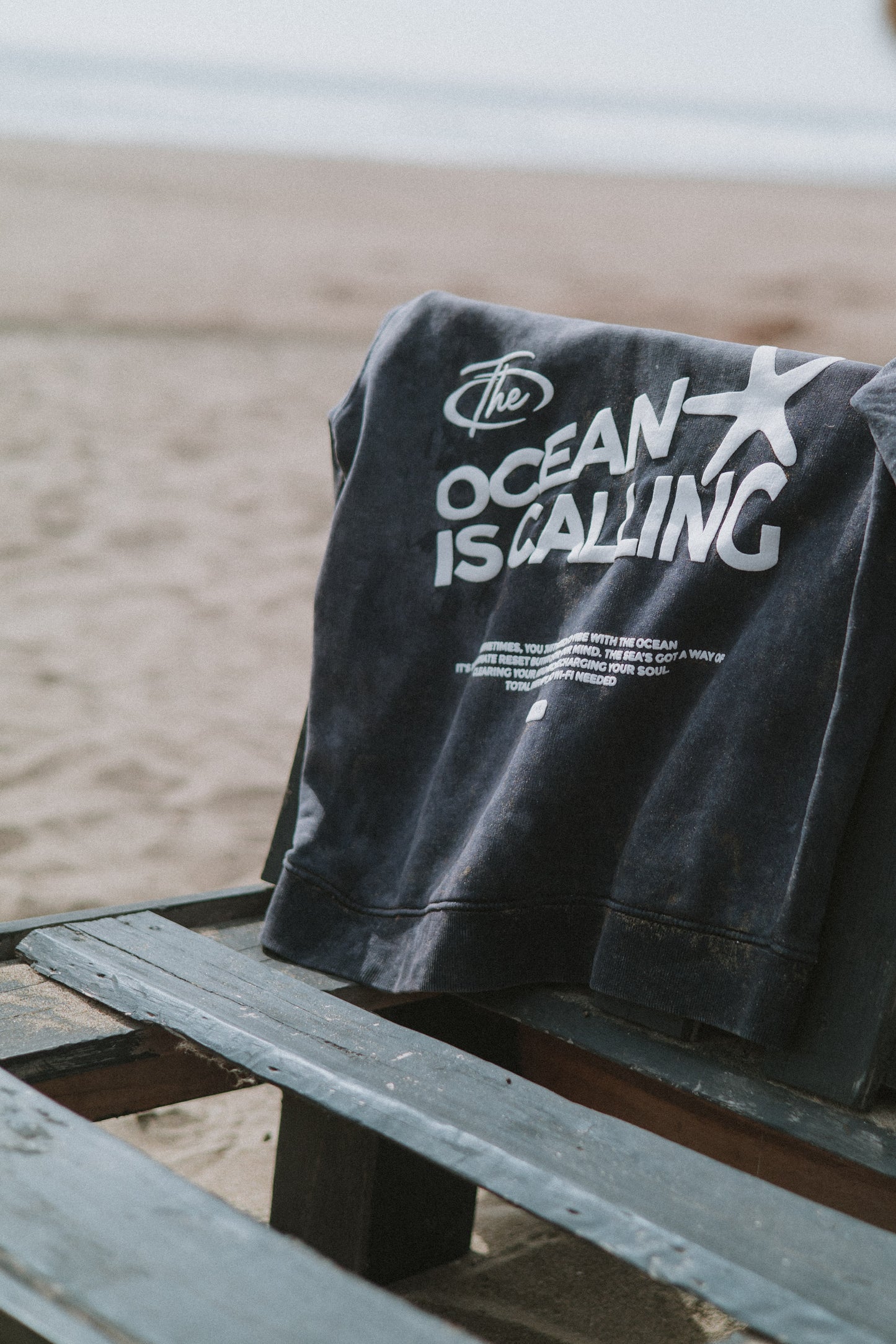 HOODIE OCEAN IS CALLING BLUE ACID WASH