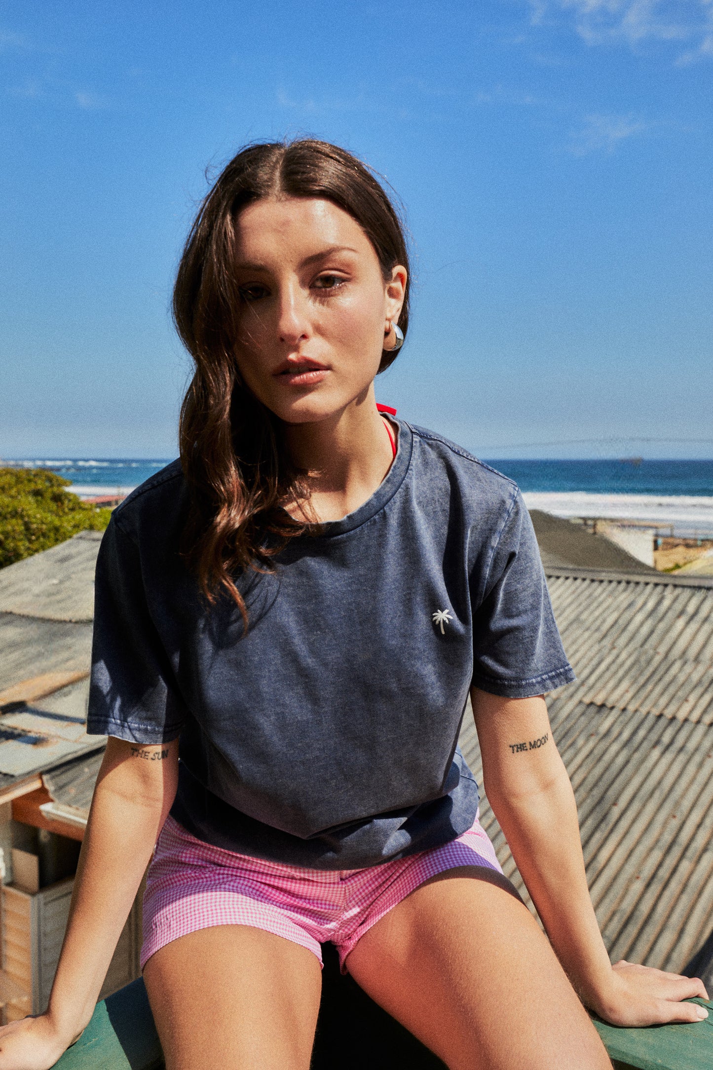POLERA PALM TREE ACID WASH AZUL ♀