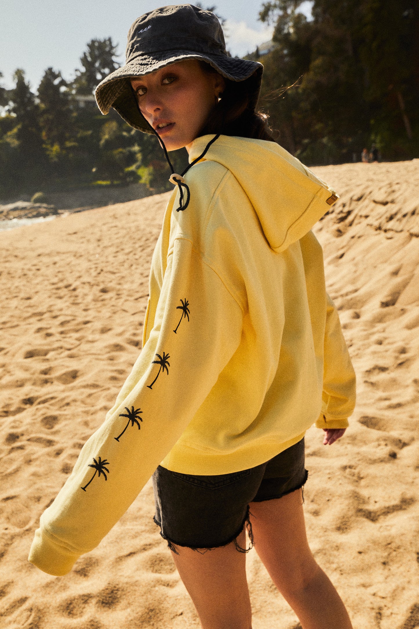 HOODIE PALM TREE BUTTER BOXY FIT♀